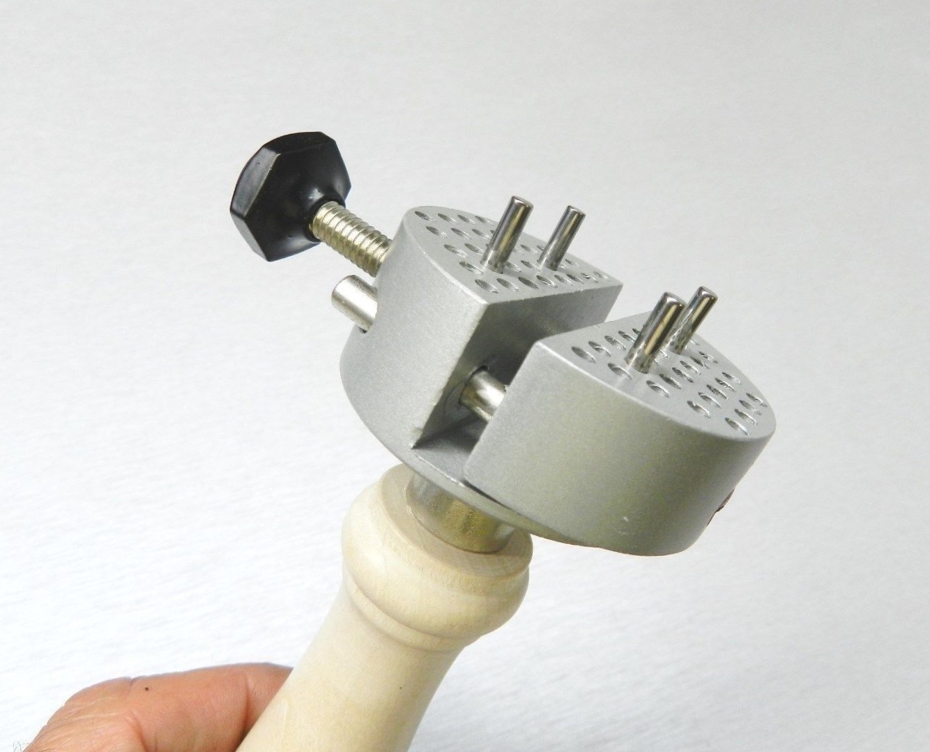 Universal Work Holder Peg Clamp Jewelers Engraving Hand Tool for Jewelry Making