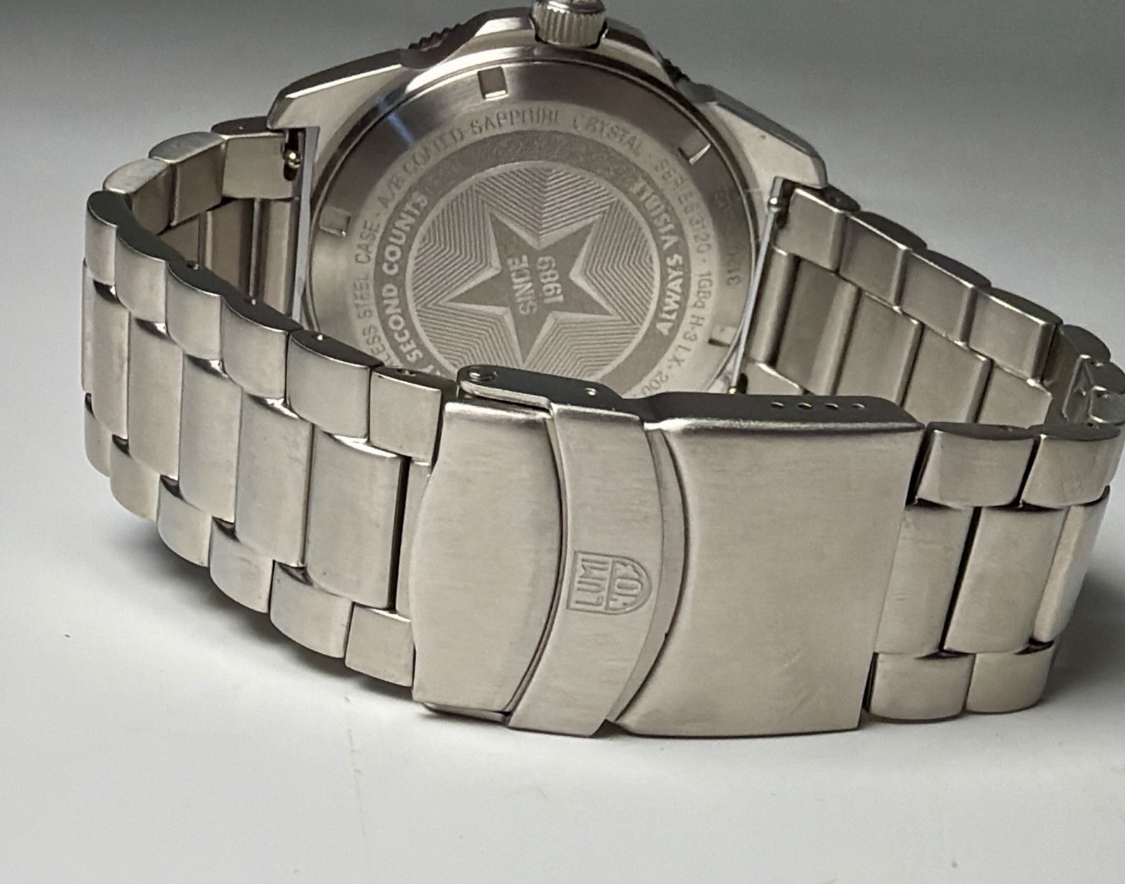 Swiss Luminox XS.3137 Pacific Diver Green Dial Tritium Stainless Mens 44mm Watch