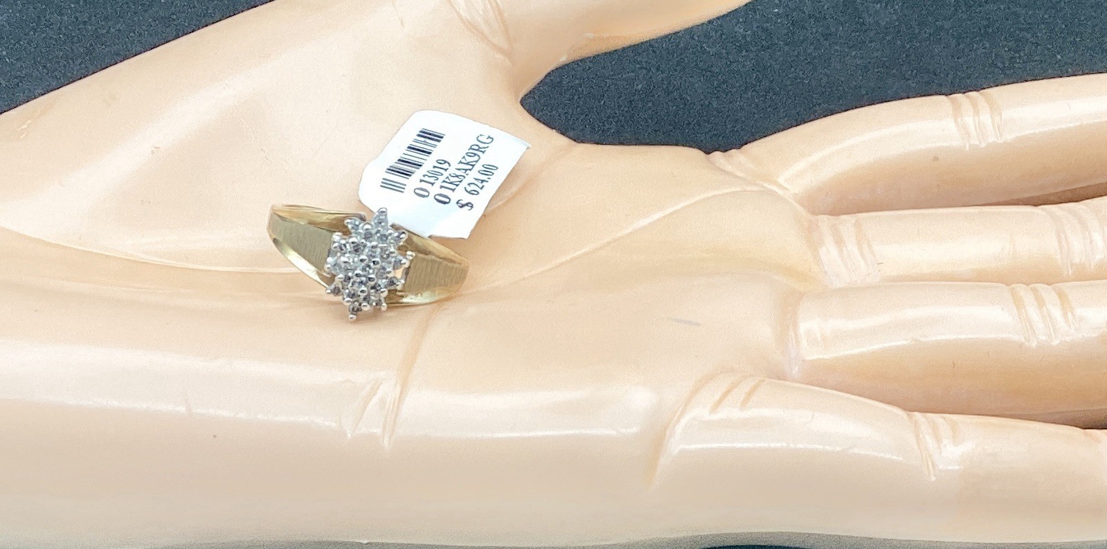 NWT 10 KT Stamped Yellow Gold Women’s 0.15 CTW Cluster Diamond Ring SZ 7.25
