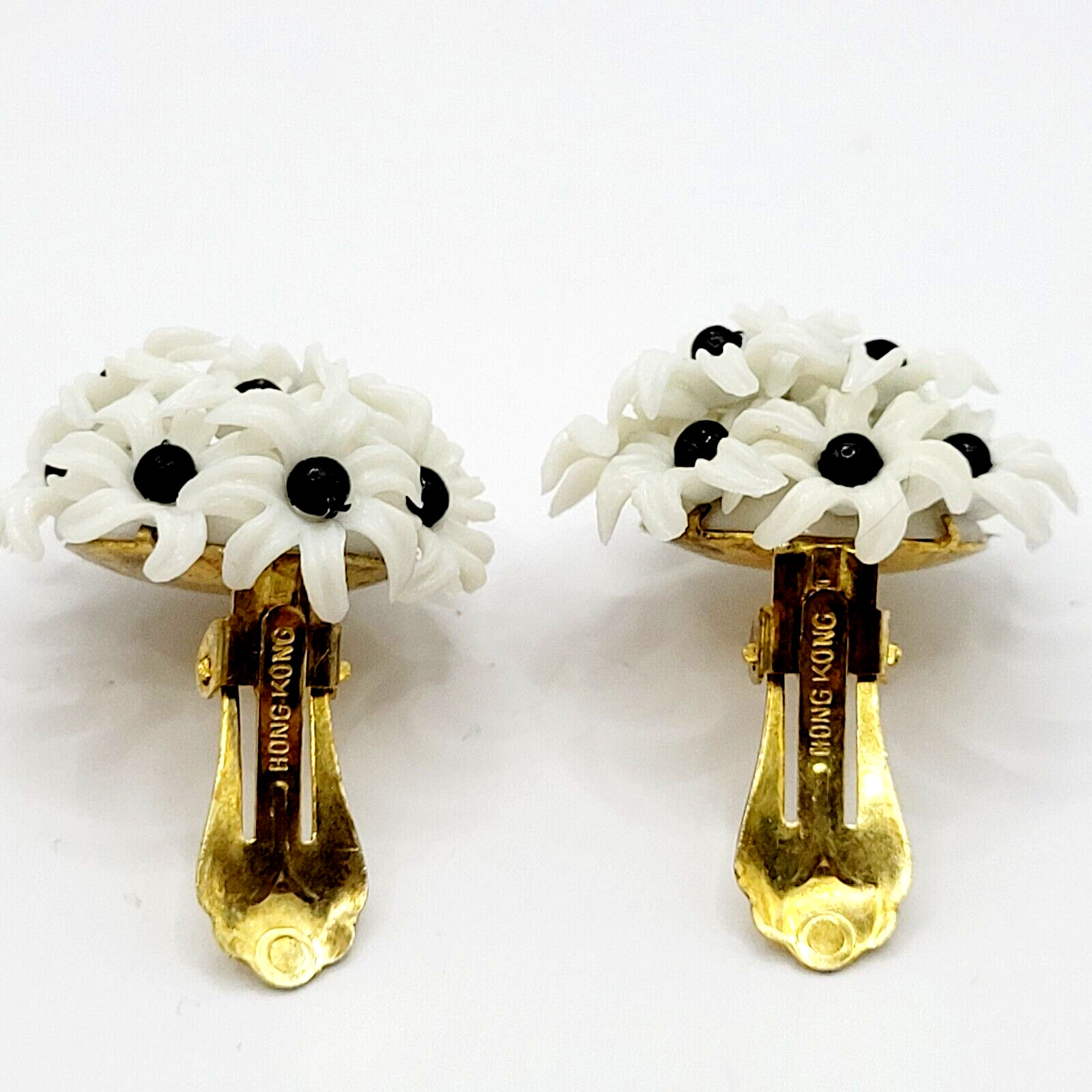 White Black Petaled Daisy Flower Plastic Metal Clip On Earrings 1960s Hong Kong
