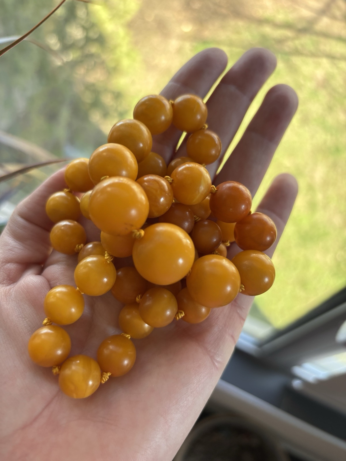 VINTAGE NATURAL BALTIC EGG YOLK BUTTERSCOTCH AMBER NECKLACE BEAUTIFUL SPHERE 55g