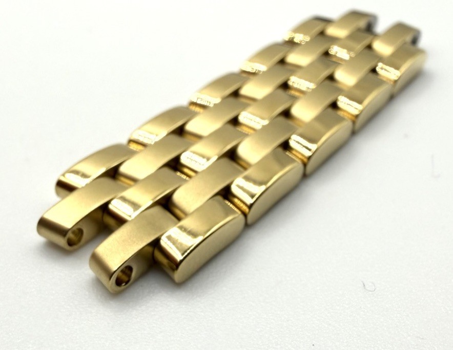 NOS Genuine Gucci 5500L 13.9mm Gold Plated Half Bracelet With 5 Permanent Links