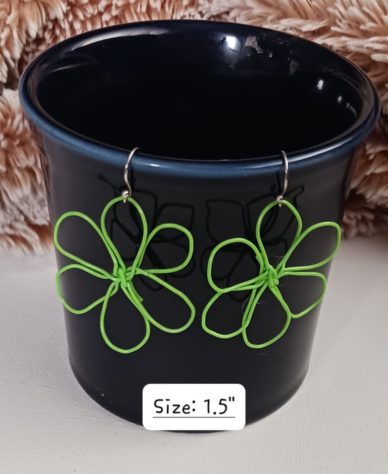 Wire Flower Earrings Lg 1.5″ Handmade Retro Style Daisy Green Vinyl Coated Wire