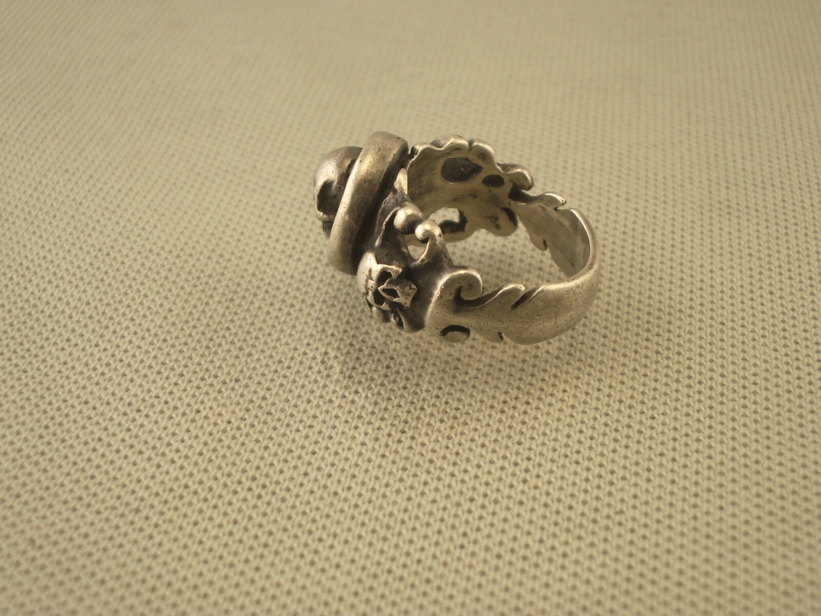 Rare antique silver Memento Mori Skull Ring Size 7.5
