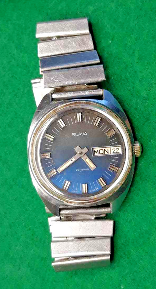 Watch USSR Slava 26 jewels Mechanical Soviet Wristwatch Russian Rare Vintage