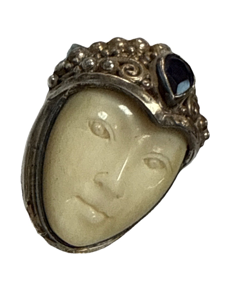 SAJEN 925 STERLING SILVER BLUE SAPPHIRE CARVED MOON FACE RING
