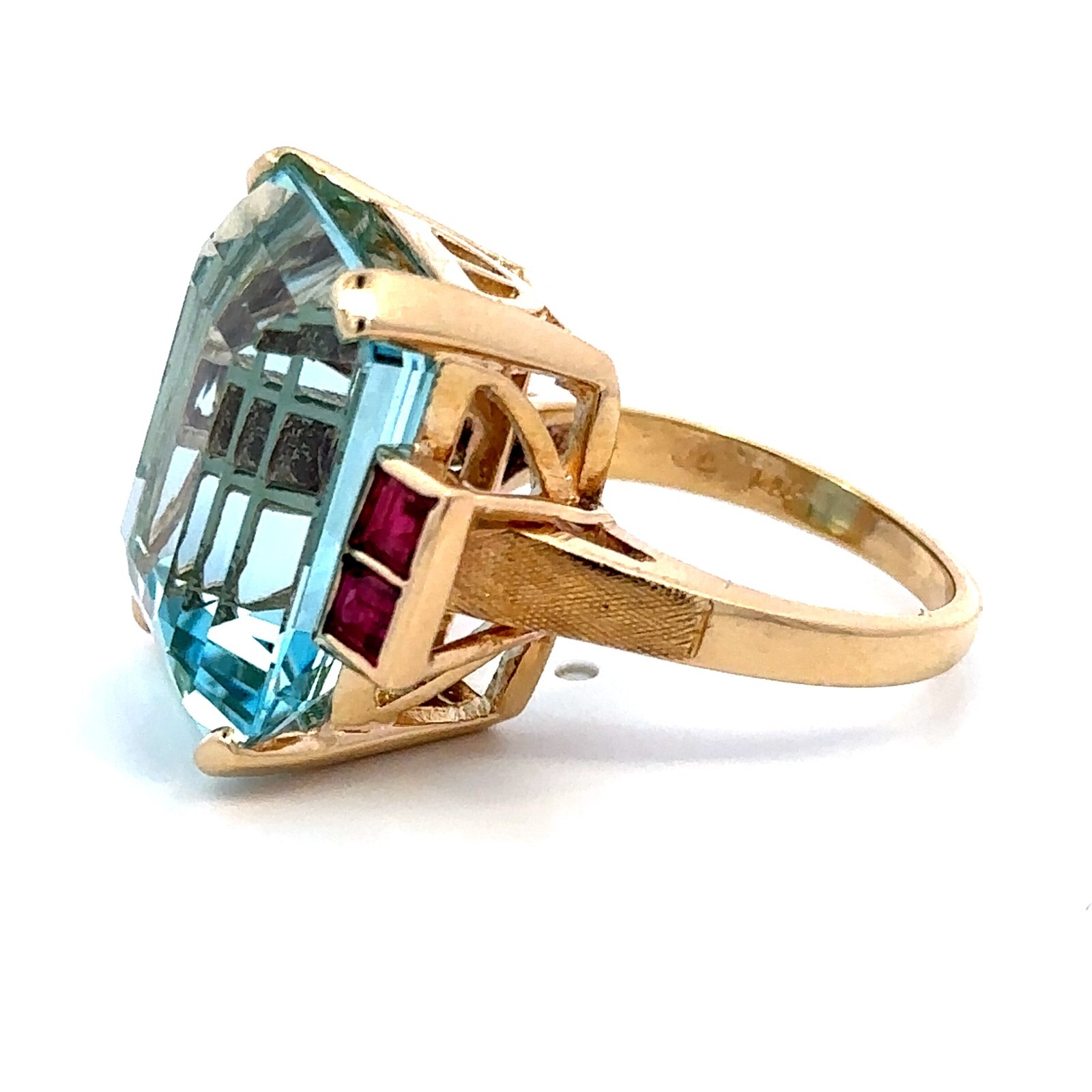 GIA Certified 18.60Cts Fine Quality Aquamarine & Ruby 14K Gold Ring 10.4g G039