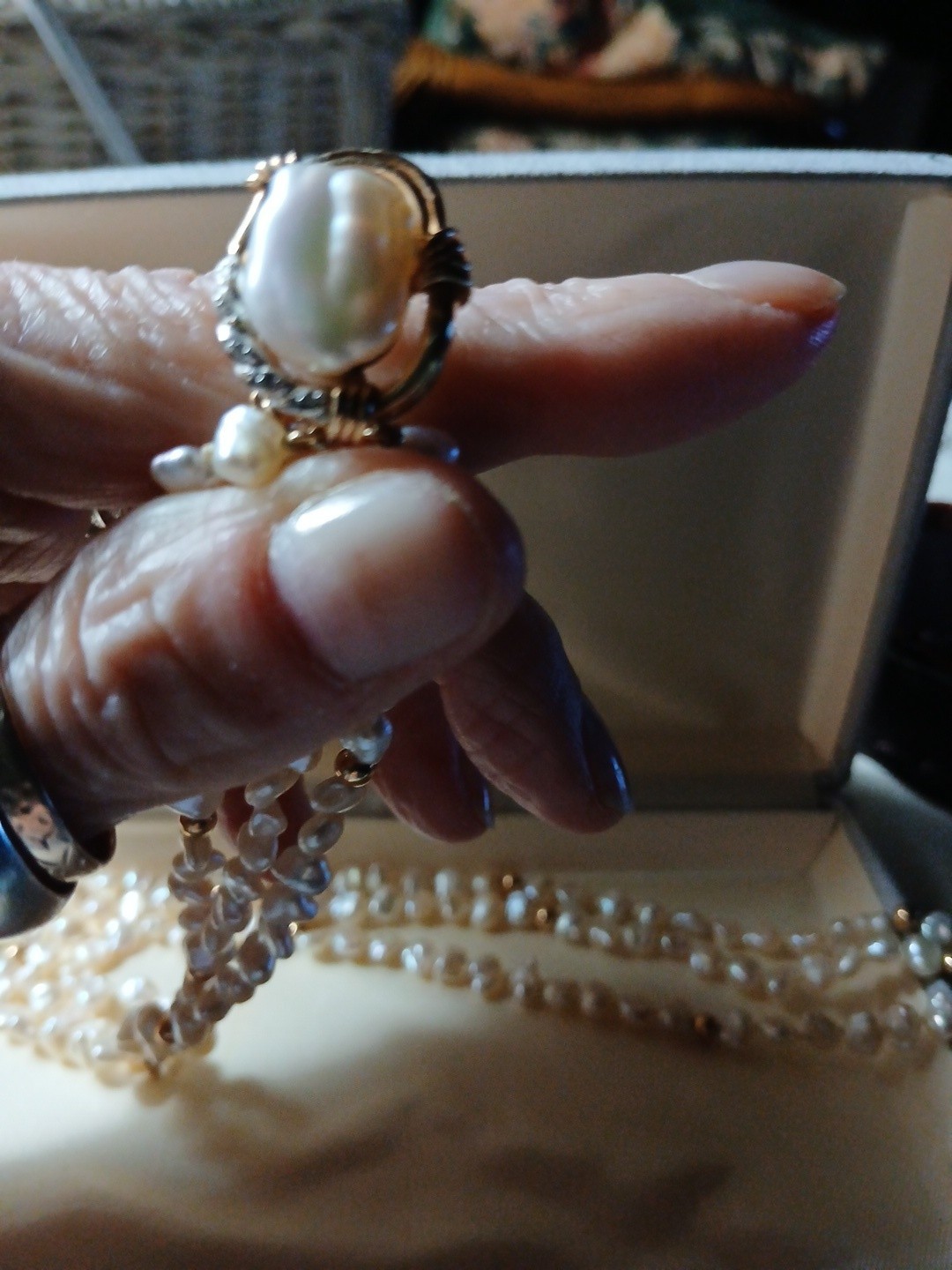 Heirloom Vintage 14K Gold Seedwater Pearl & Diamond 3 Strand Necklace & Stud…