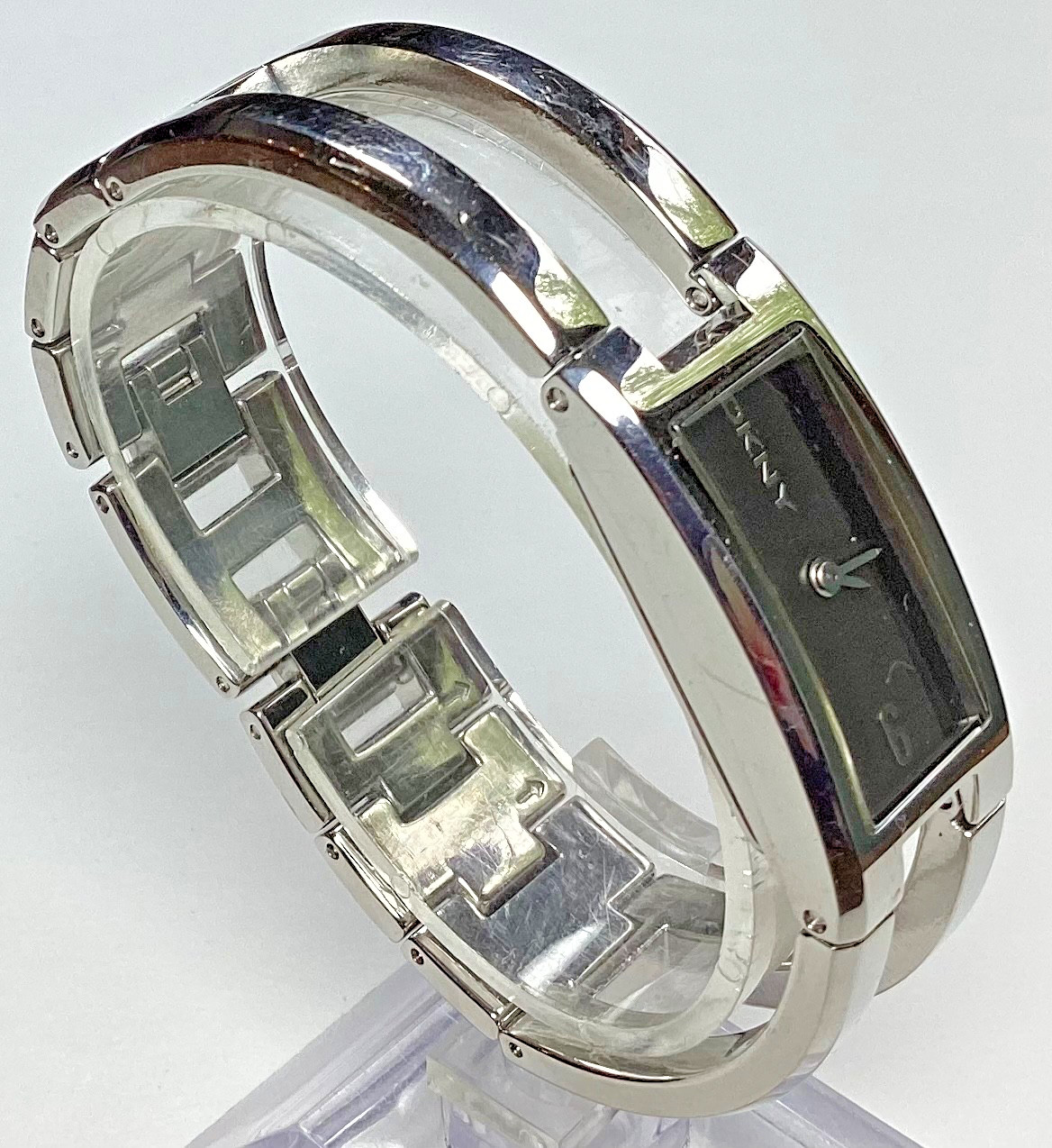 DKNY Womens Watch Tank Silver Bracelet WR New Battery Size 6.25” Extra Link