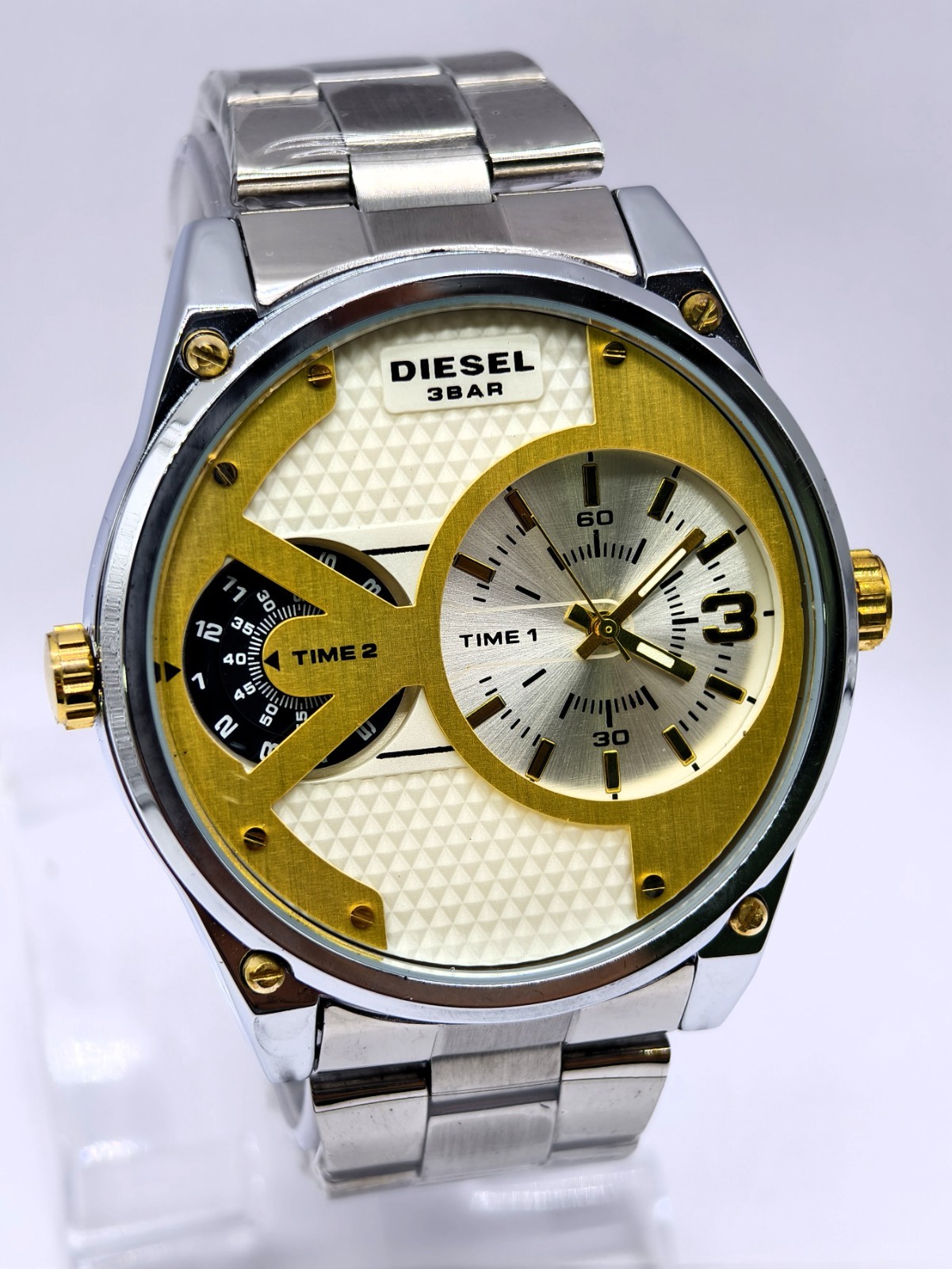 Amazing DIESEL 3 Bar Gold Dial Analog Dial Quartz Men’s wrist Watch Free Ship