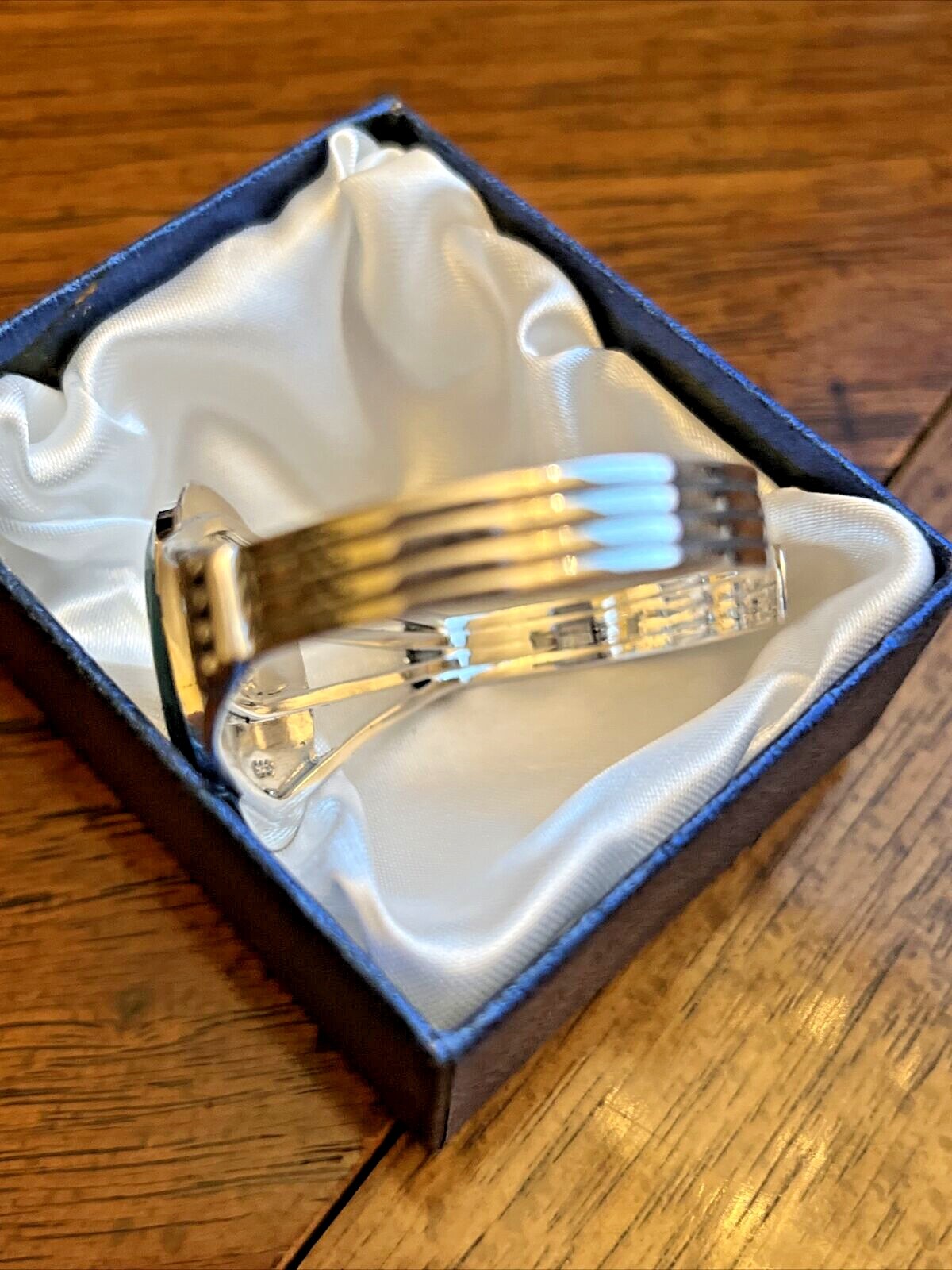 Natural Kingman Turquoise Cuff Bracelet Sterling Silver 7 in (16.40 g) 3.75 ctw