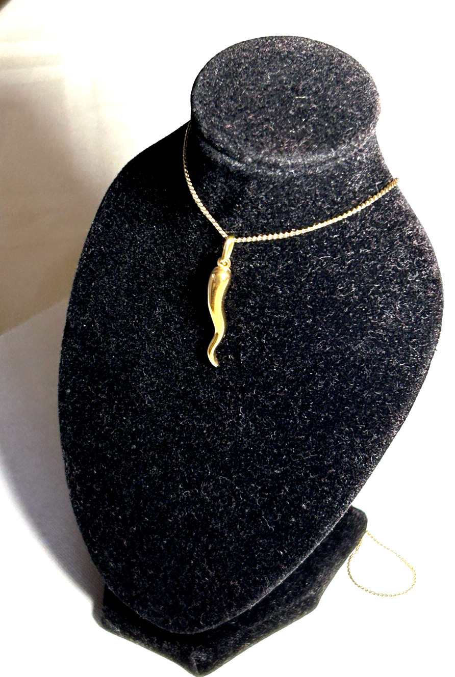18k solid gold Italian horn weight is 1.2gr. includes 28″ 18K gold Neckless