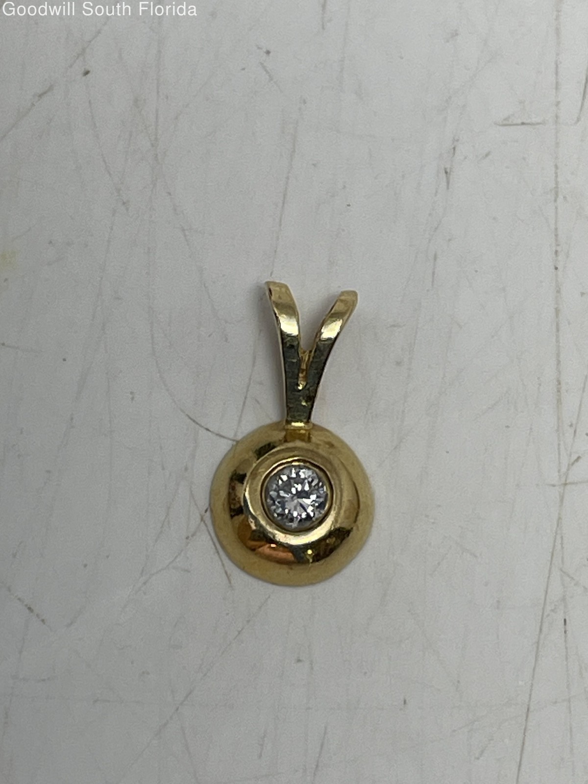 Gold 18K With Diamond Pendant Women’s (Stamped 18K-Tested 17.81KT) Weight 1.0g