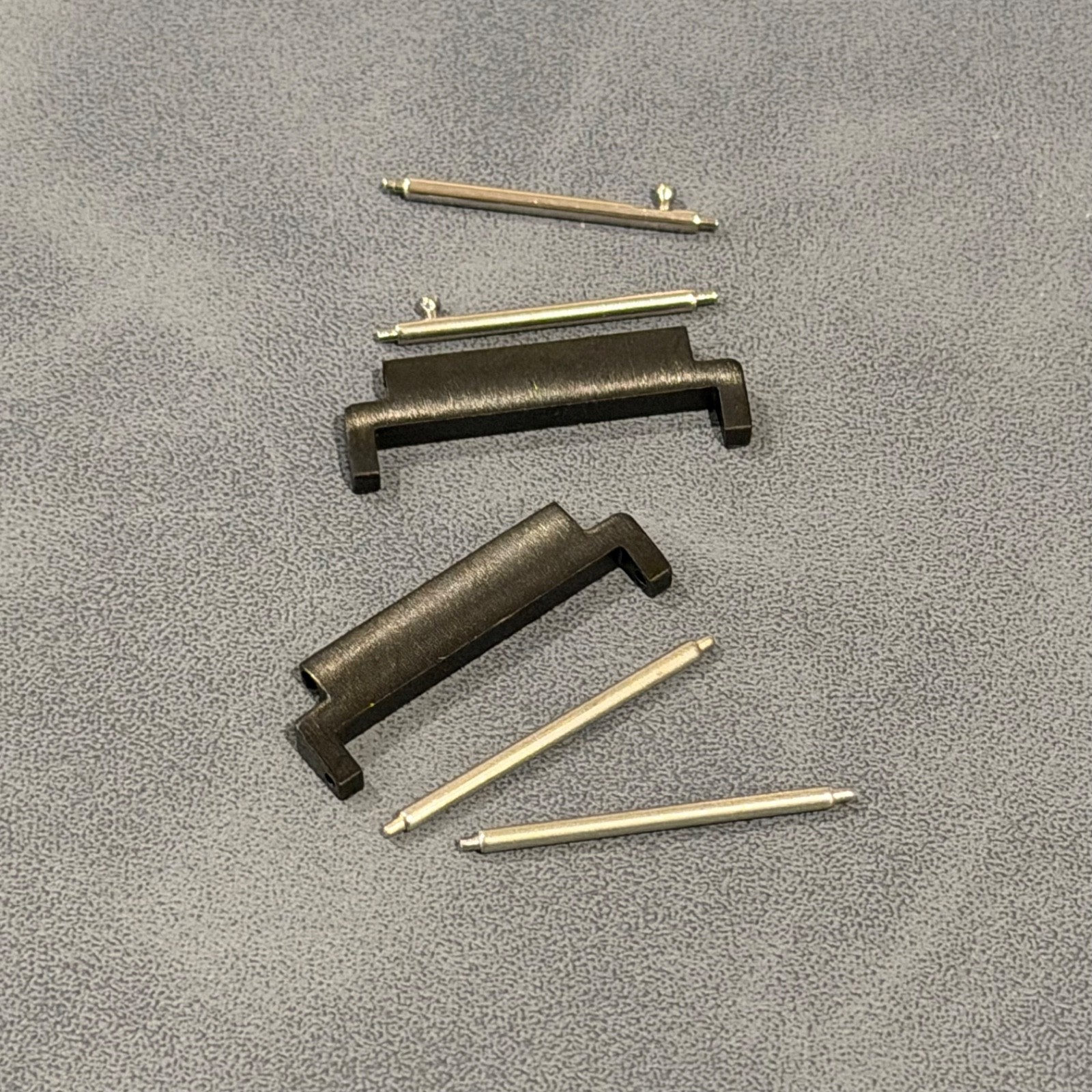 20mm to 22mm Convertors Watch Band Connectors Gold, Silver, Black Strap Adapters