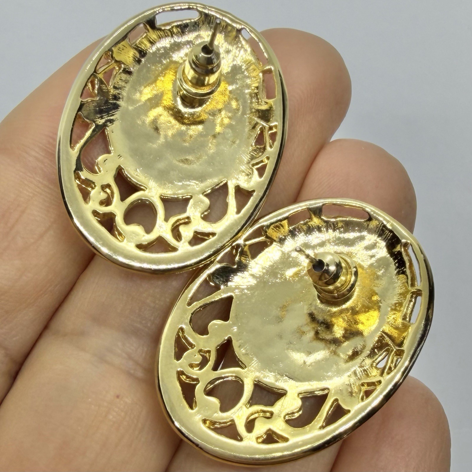 Vtg Mustard Yellow Guilloche Enamel Goldtone Filigree Statement Oval Earrings