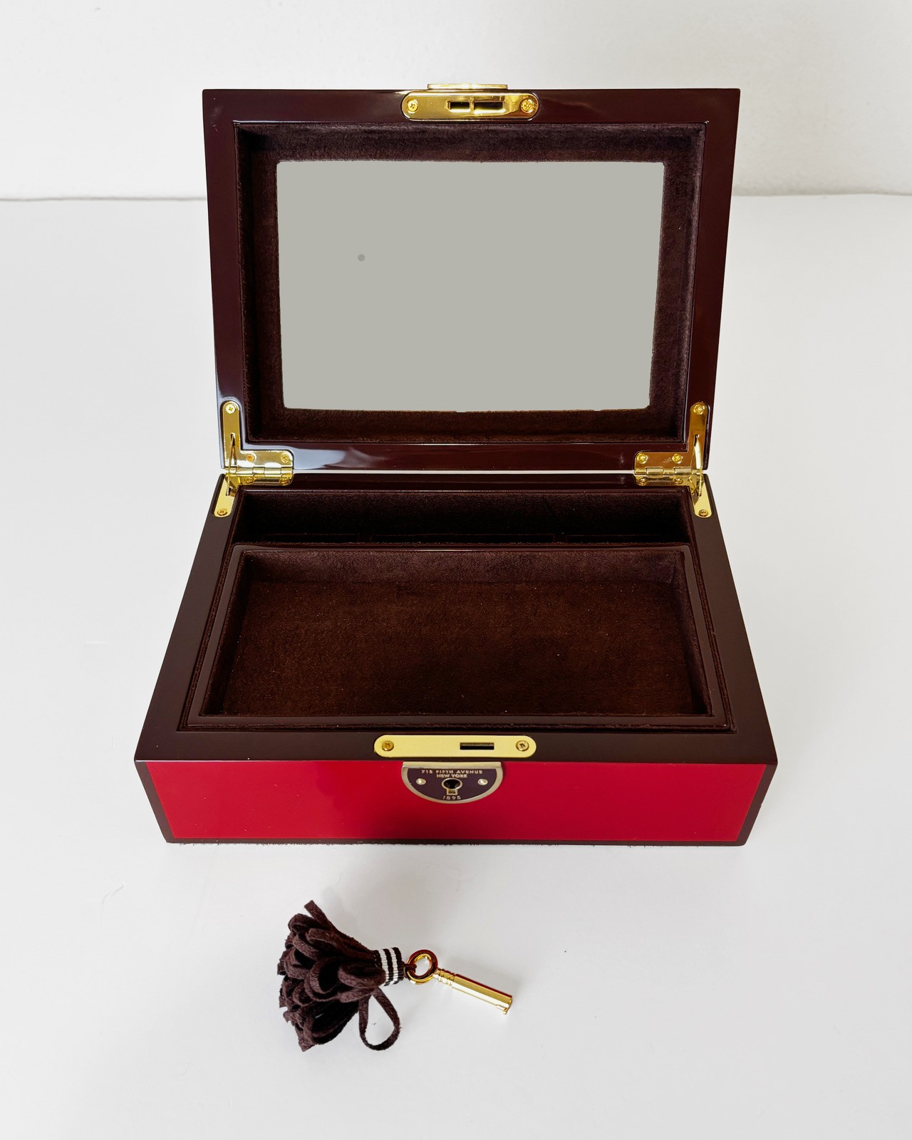 HENRY BENDEL Izak Zenou JEWELRY BOX red laquer WITH KEY