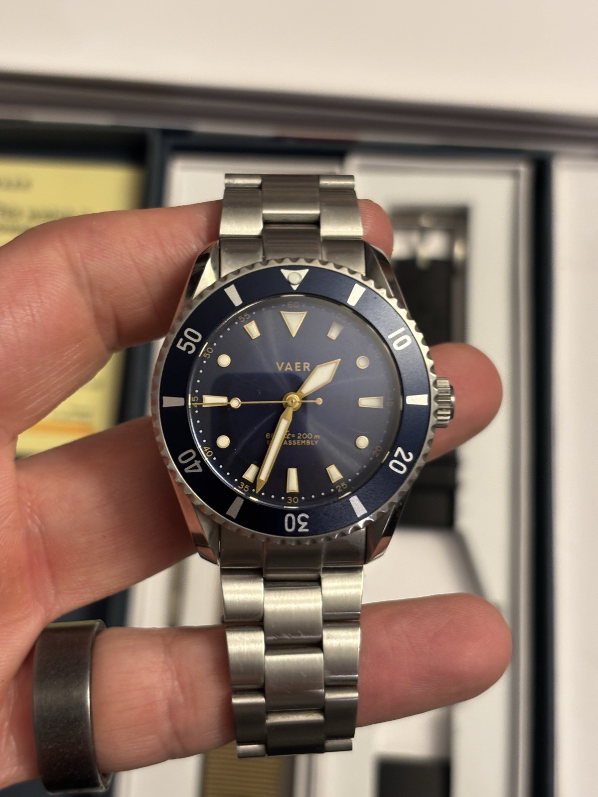 VAER D4 Meridian Navy Solar 38mm 200m Quartz Blue Dial Steel Bracelet Box