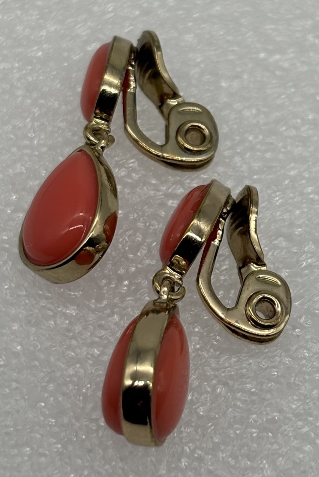 Vintage Nine West Holdings Clip Earrings Teardrop Faux Coral Cabochons Gold Tone