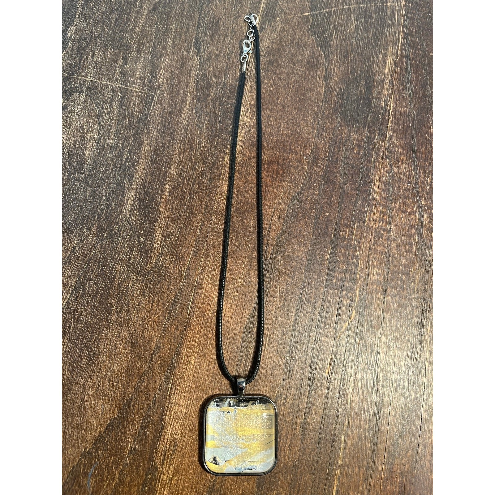 Black and Gold Costume Jewelry 10″ Pendent Choker Necklace