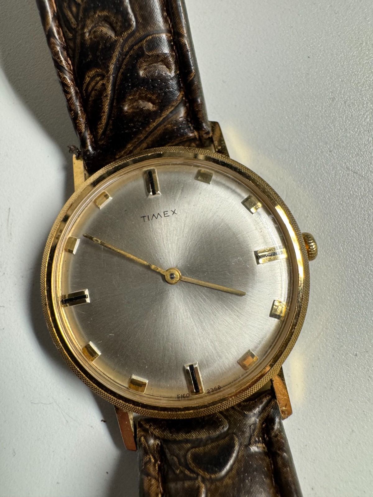 Timex Vintage 1968 Super Thin/Wafer Thin Wind Up Watch 33MM Runs Good