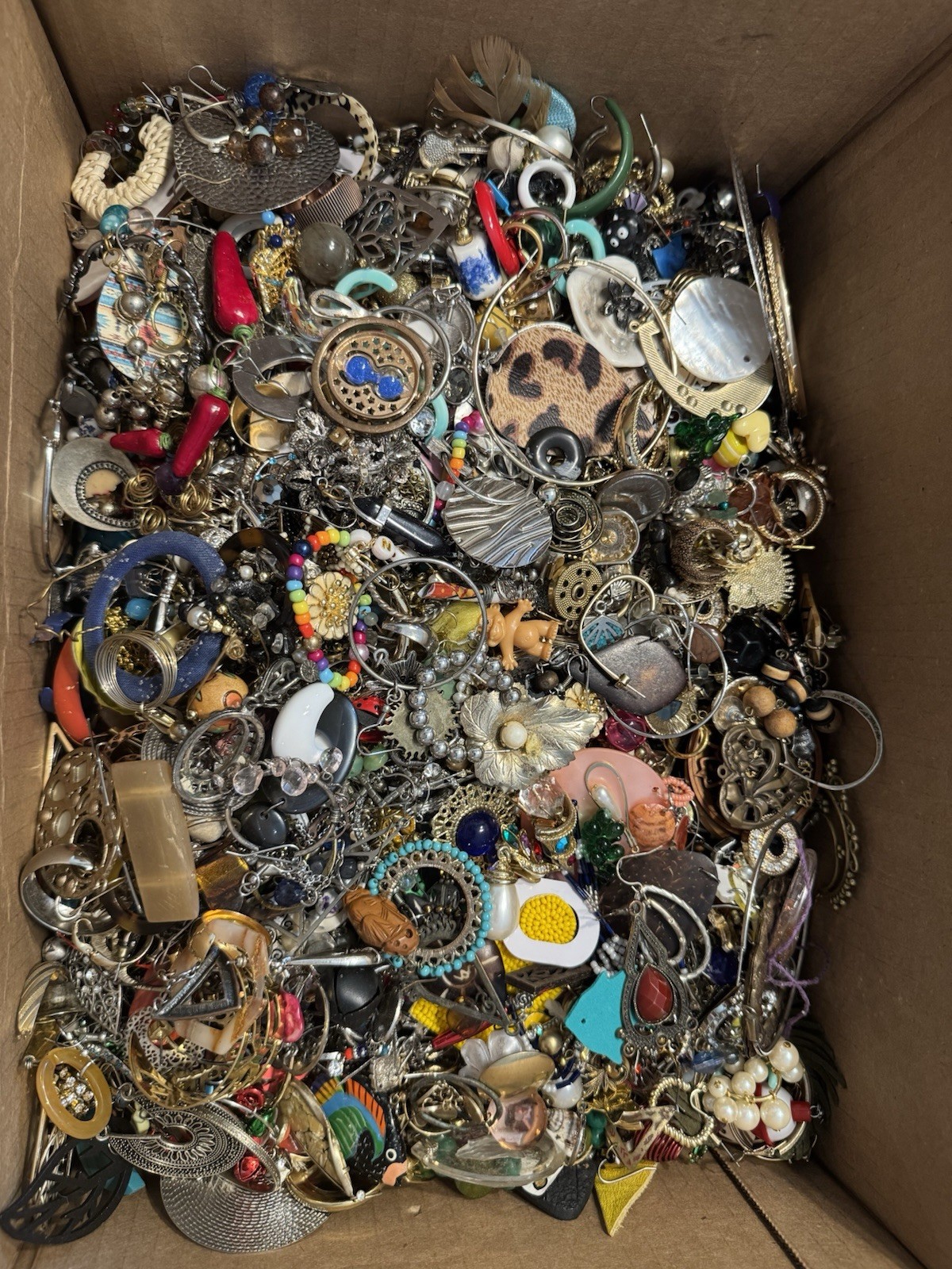 15 LB Single Earring Jewelry Craft Lot Vintage Rhinestone Repurpose Harvest R