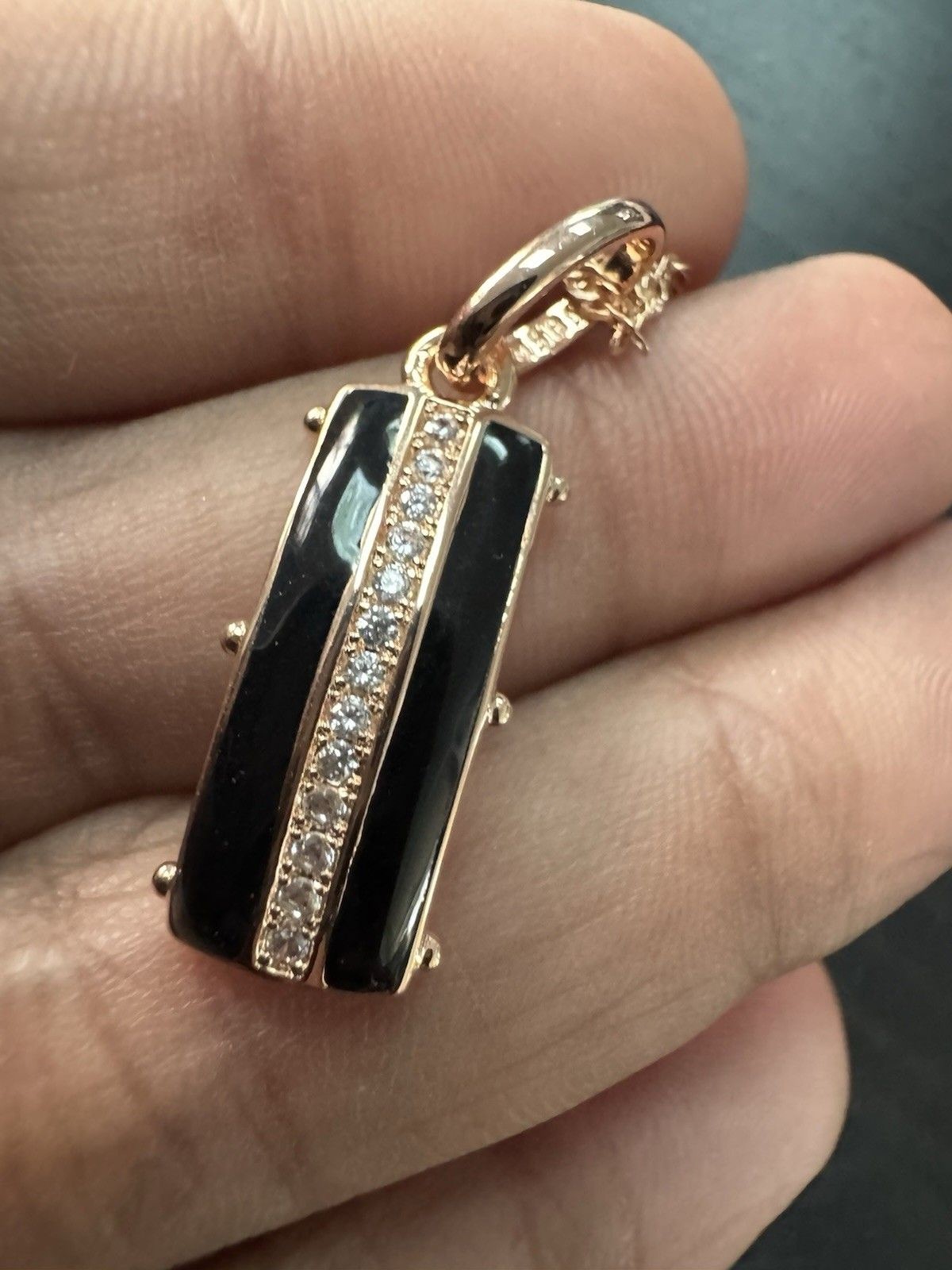 585 14K RG Stamped Rolled Gold Black Enamel Pendant 19” Necklace Clasp Chain