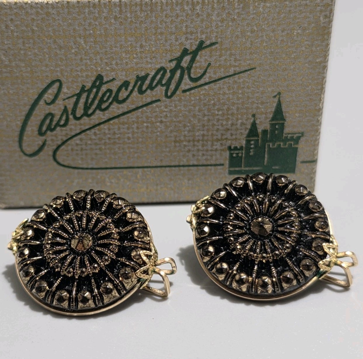 Vtg Hillcraft Castlecraft Comfort Clip Earrings Dioric Molded Glass, Gold Filled
