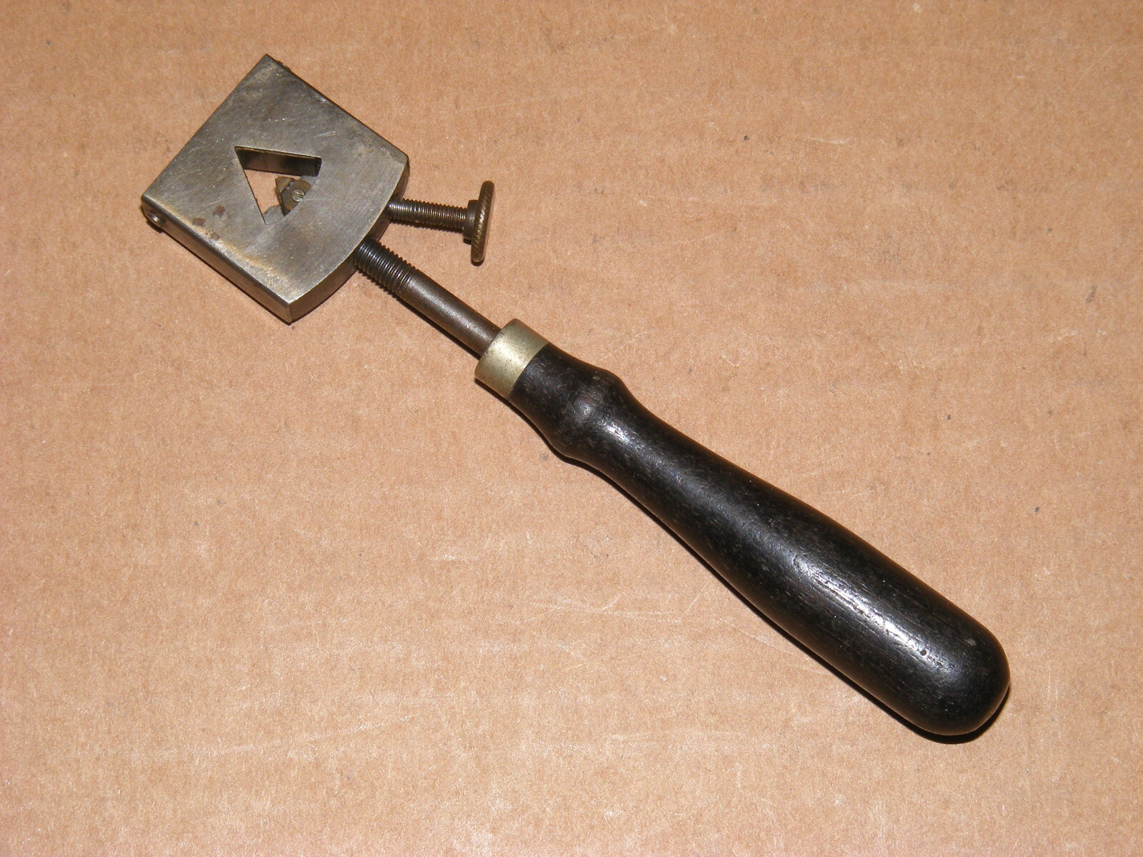 Watchmaker’s/Jeweler’s Specialty V Groove Hand Pin Vise Handle