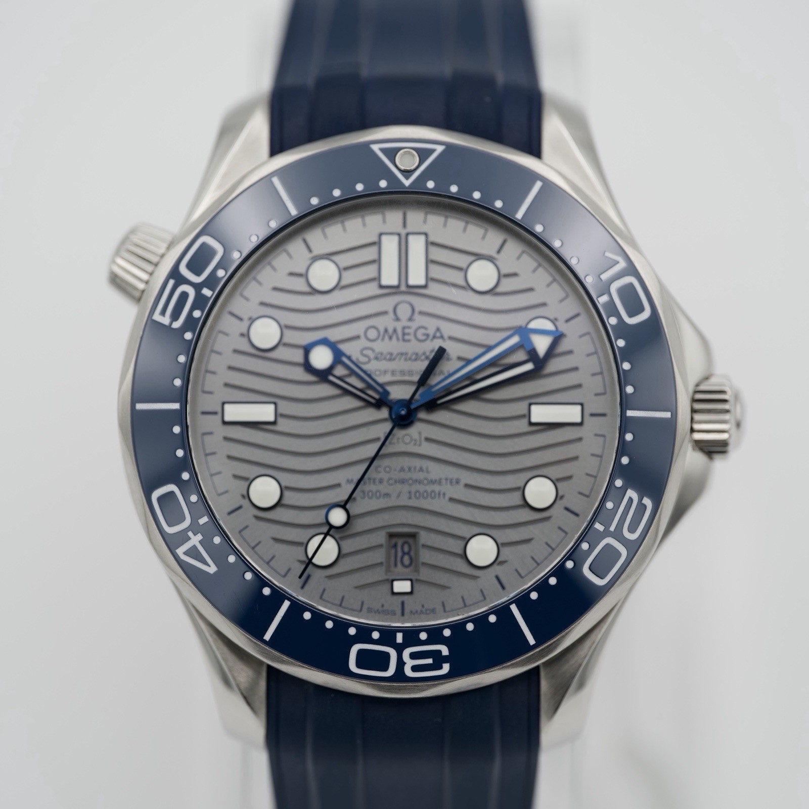 Omega Seamaster Diver 300M 42mm Grey Dial Ceramic Bezel Full Box & Papers