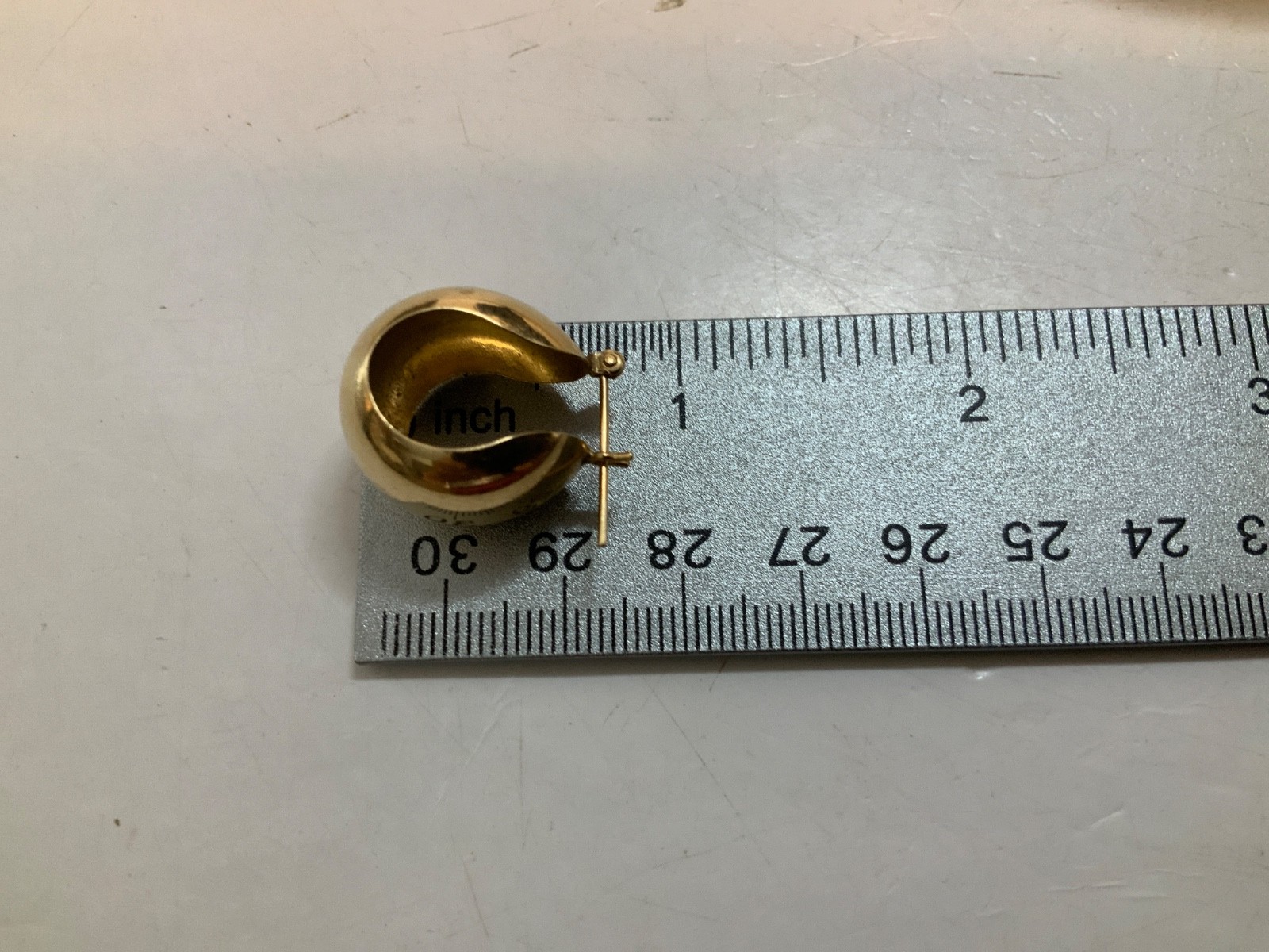 Vintage 14KT Yellow Gold 15.4MM Wide Round Huggie Hoop Earrings 4.96 grams