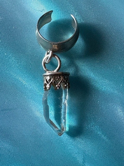 Ear Cuff 925 with Arkansas Clear Quartz Natural Power from Mt. Iada by JKL 616