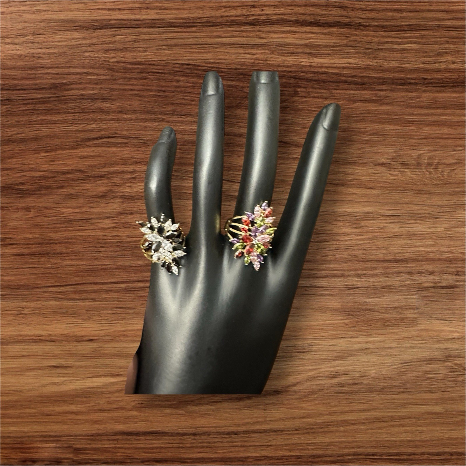 None fade Crystal Cluster Flower Cocktail Ring, Marquise Black Stones, free size