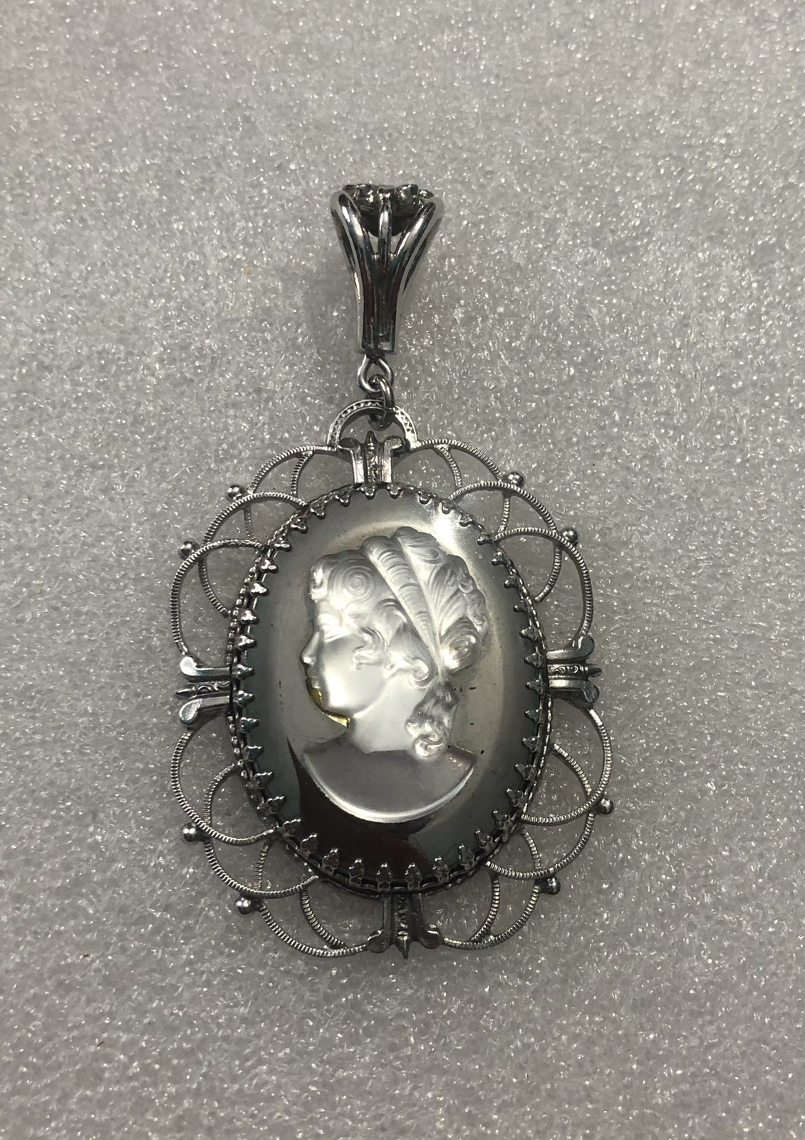Silver Colored Silhouette Necklace Pendant Costume Jewelry GS50C23 667
