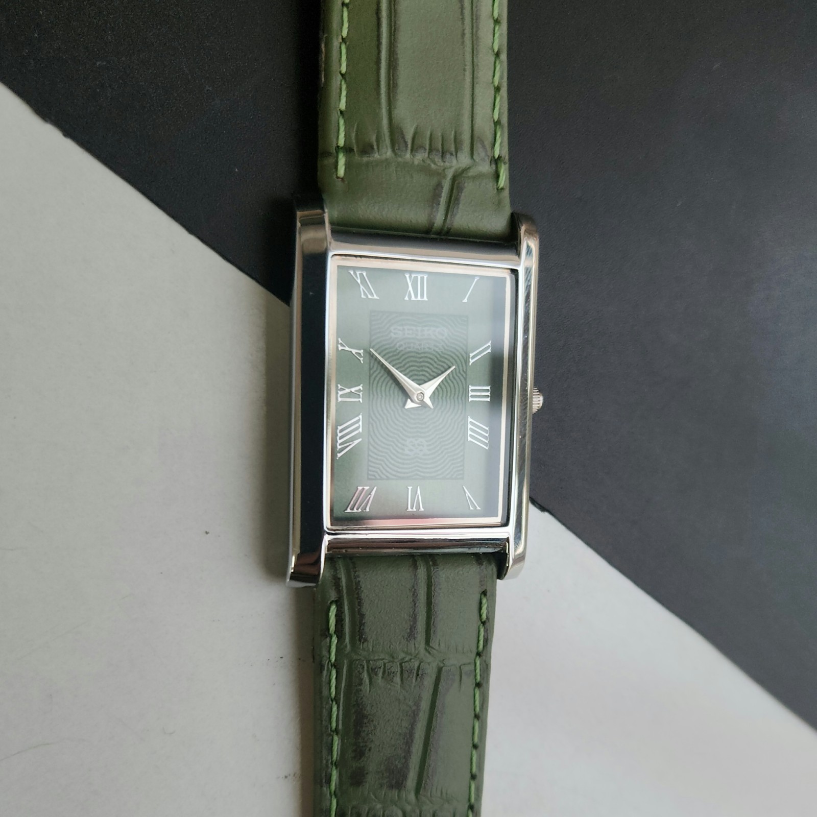 Vintage Seiko Slim Quartz Men’s Wrist Watch – Comes With New Battery, New Band