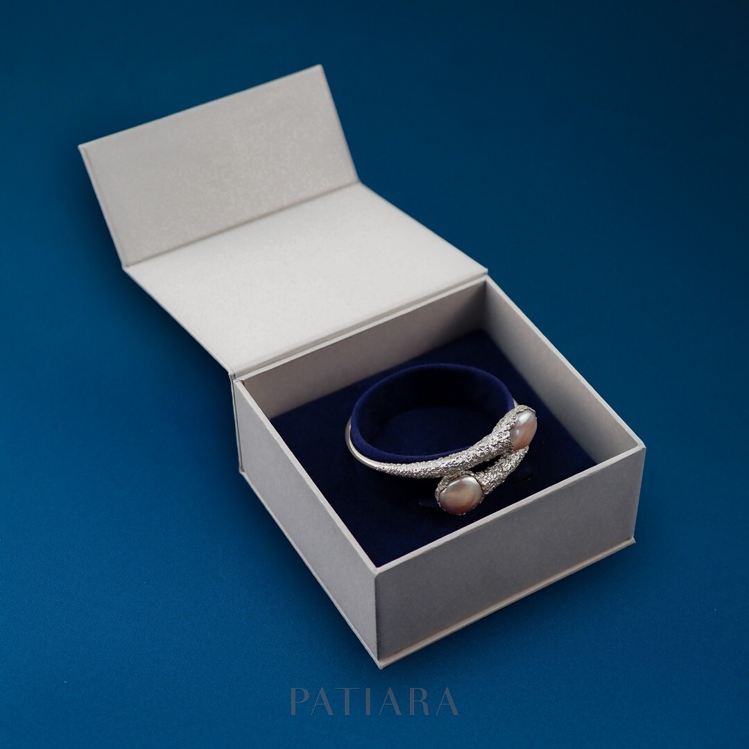 Patiara Women’s Handmade S Alphabet Pearl Bangle White Gold Plated 925Silver