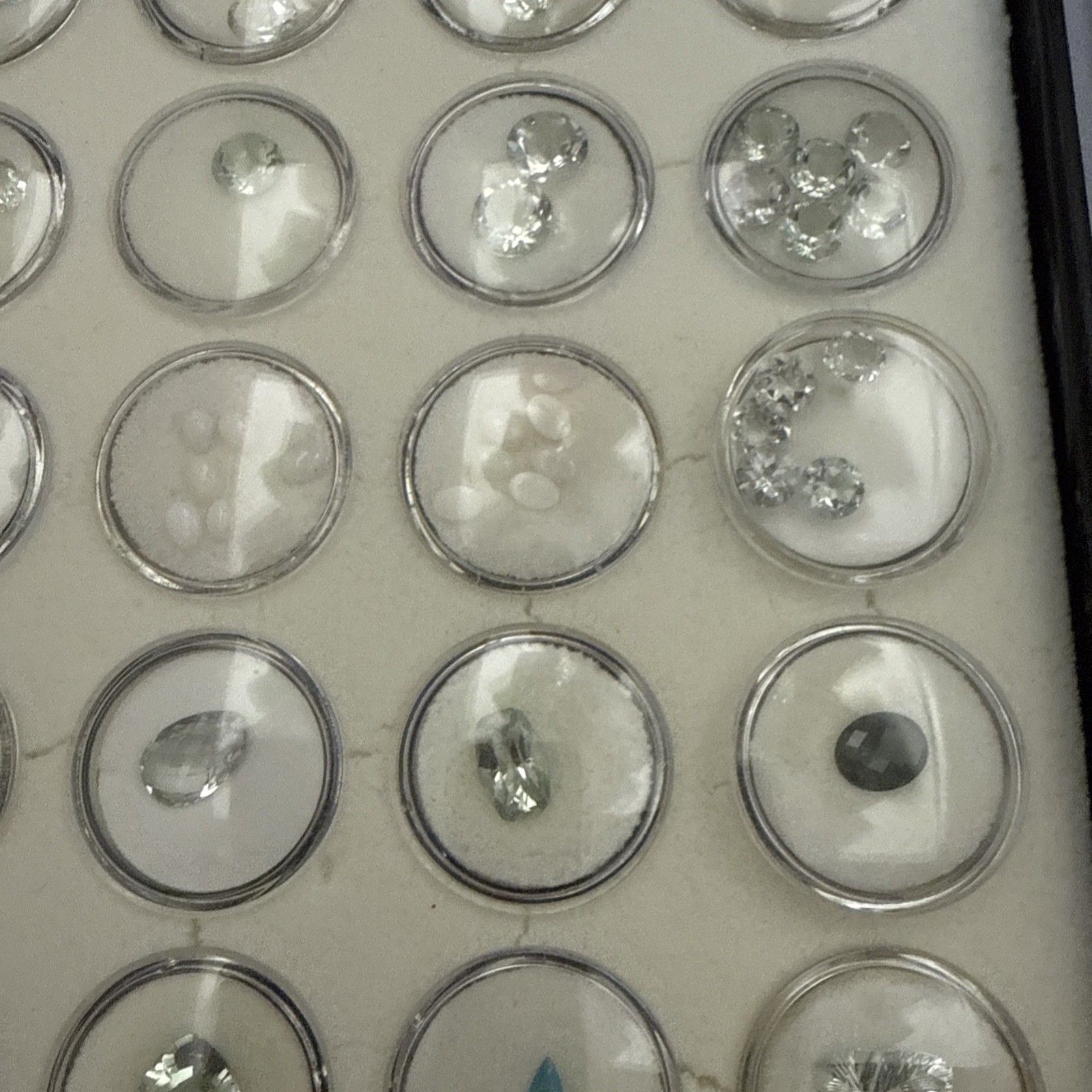 100’s of carats Natural Mixed Cut gems as-is seen in photo Moldavite + more. USA
