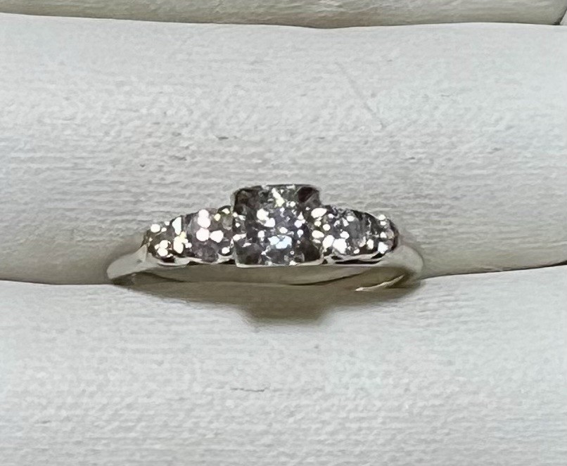 14KW Gold & Old Euro Diamond Ring. Sz 6.5. Approx. 0.40 TCW. VS/I. 2.1 Gr