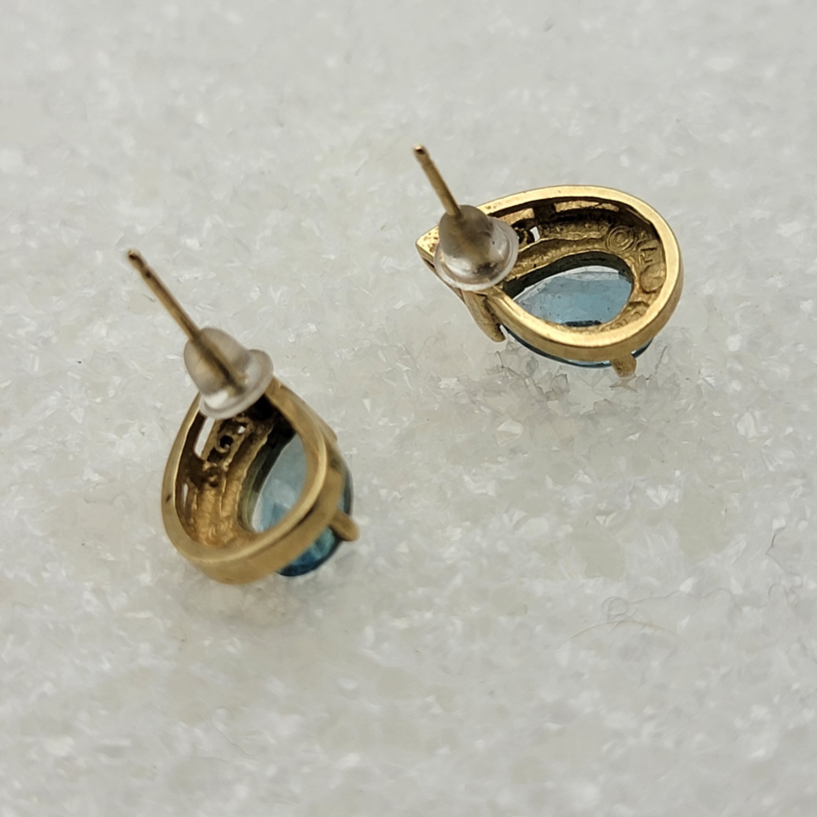 10K Yellow Gold Blue Topaz & Diamond Teardrop Stud Earrings 13mm Vtg. Signed Aj