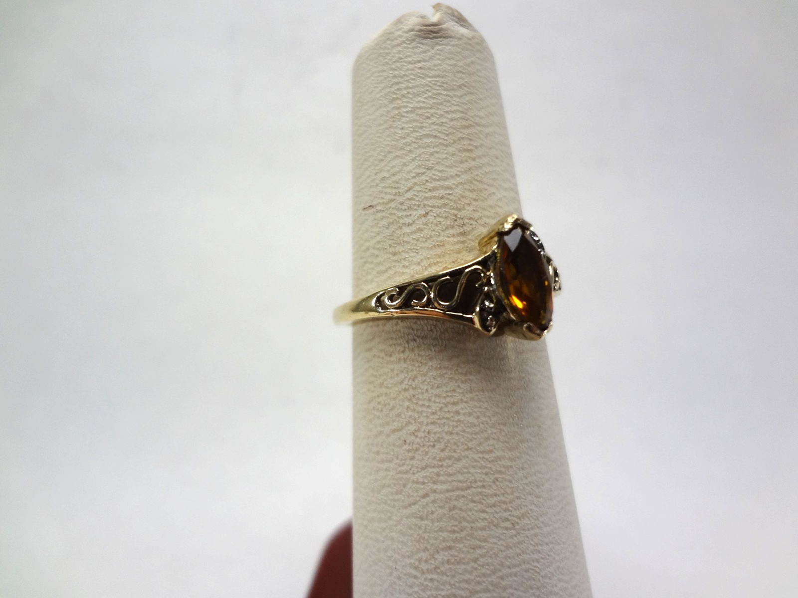 10K SOLID GOLD MADEIRA CITRINE AND DIAMOND RING – 2.36 GRAMS – SIZE 6.75 – F45