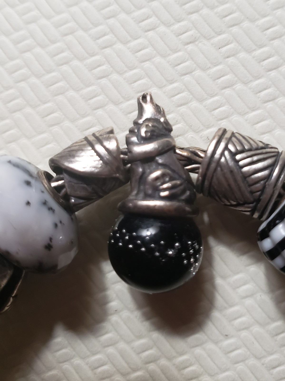 Gently Pre-owned Trollbeads World Tour Lithuania LE Iron Wolf Sterl Silver Charm