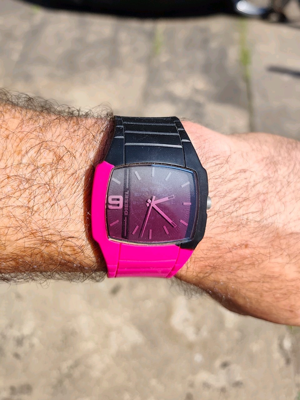 Diesel Unisex Watch DZ-1425 Pink Black Dial Rubber Strap New Battery DZ1425 VGC