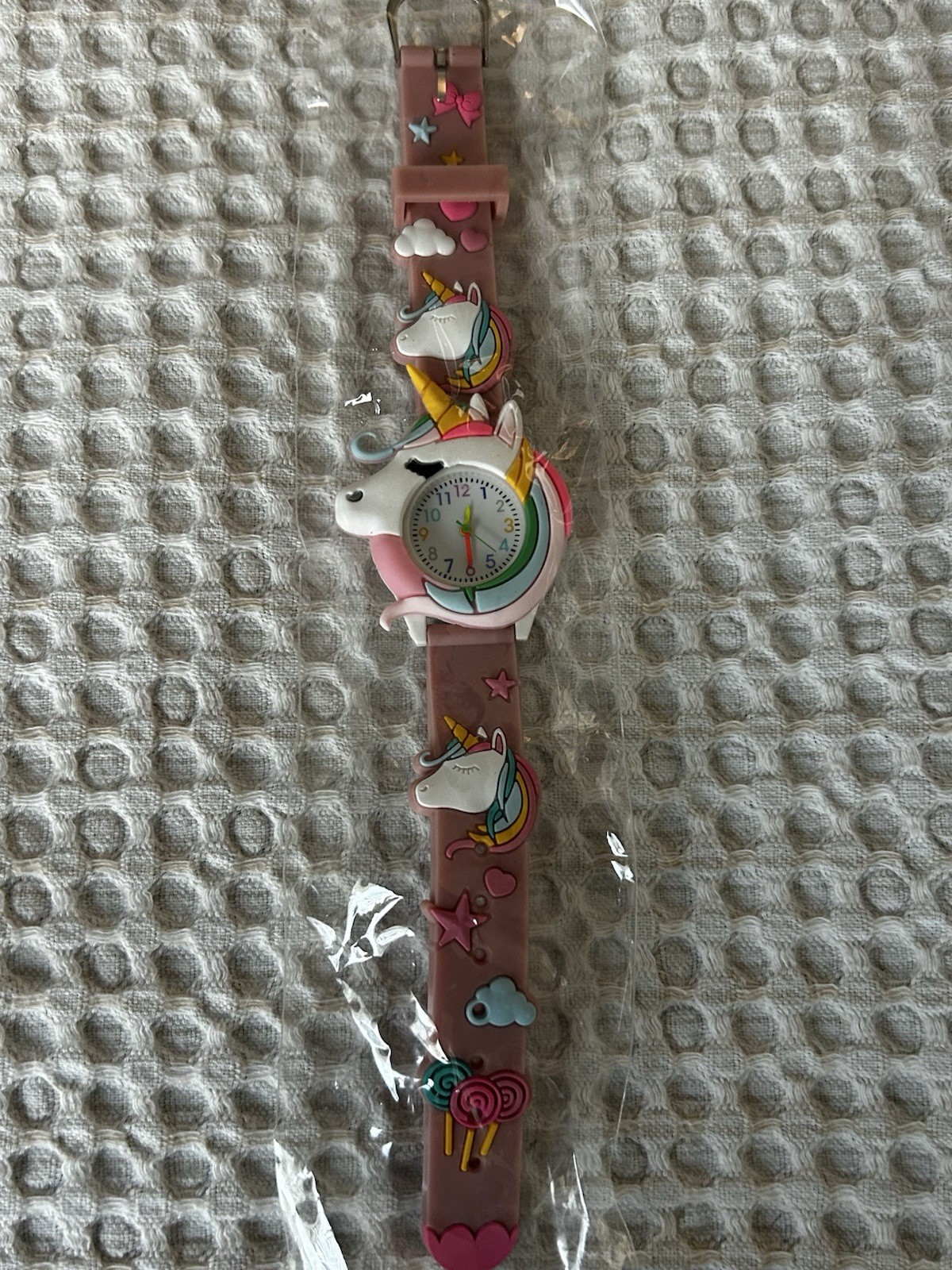 Girls Unicorn Rainbow Pink Silicone Analog Wristwatch 12-Hour Arabic Numerals