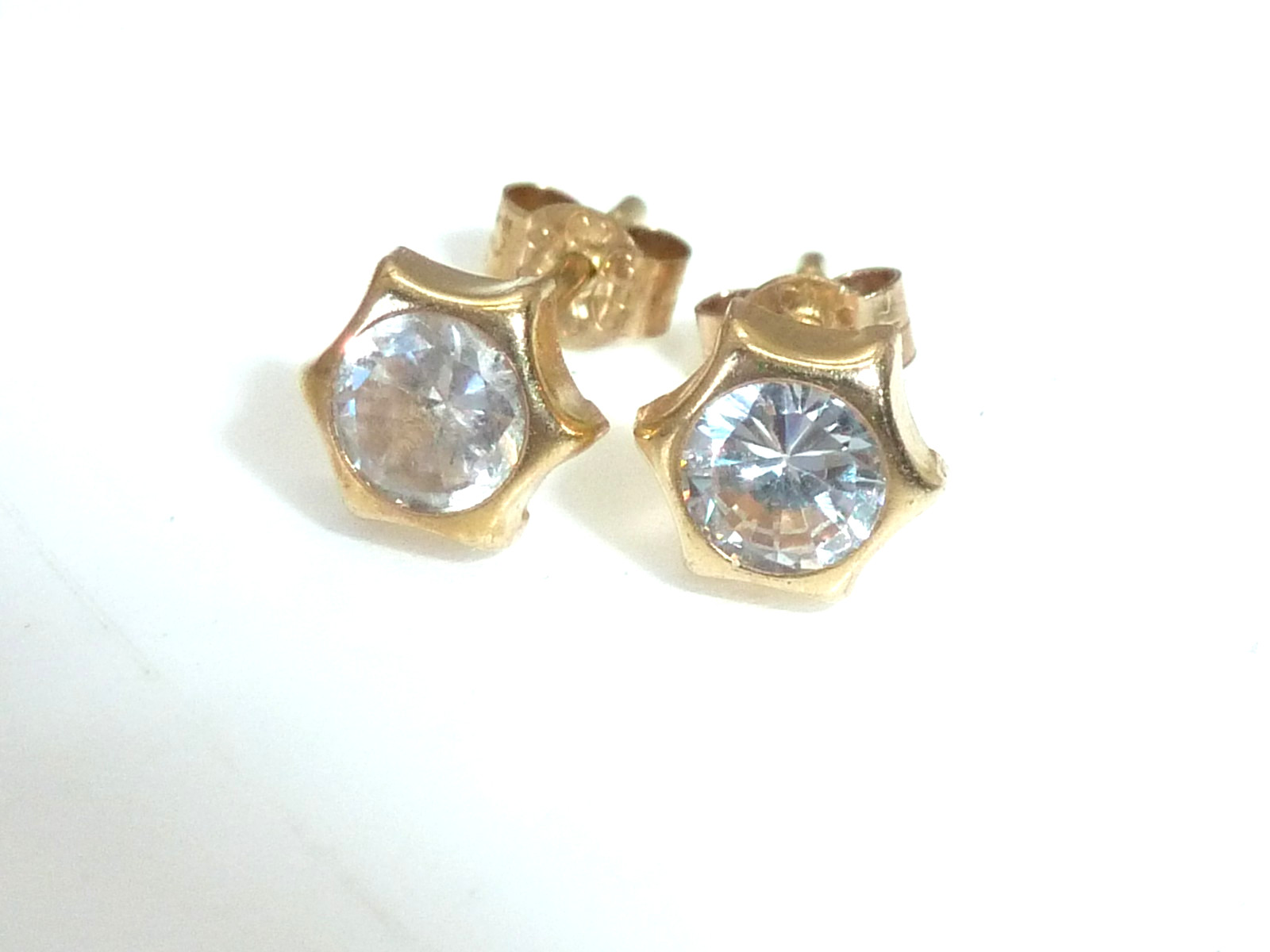 Pair 9ct Yellow Gold Cubic Zirconia Hexagonal Stud Earrings