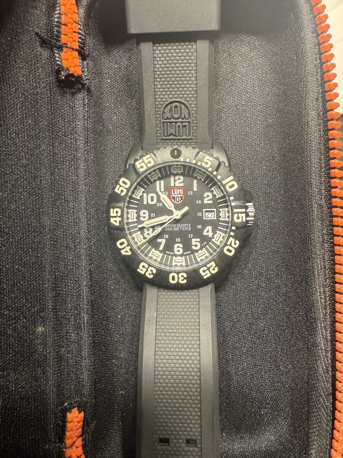 LUMINOX 3050/3950 Navy SEAL 200M Swiss
