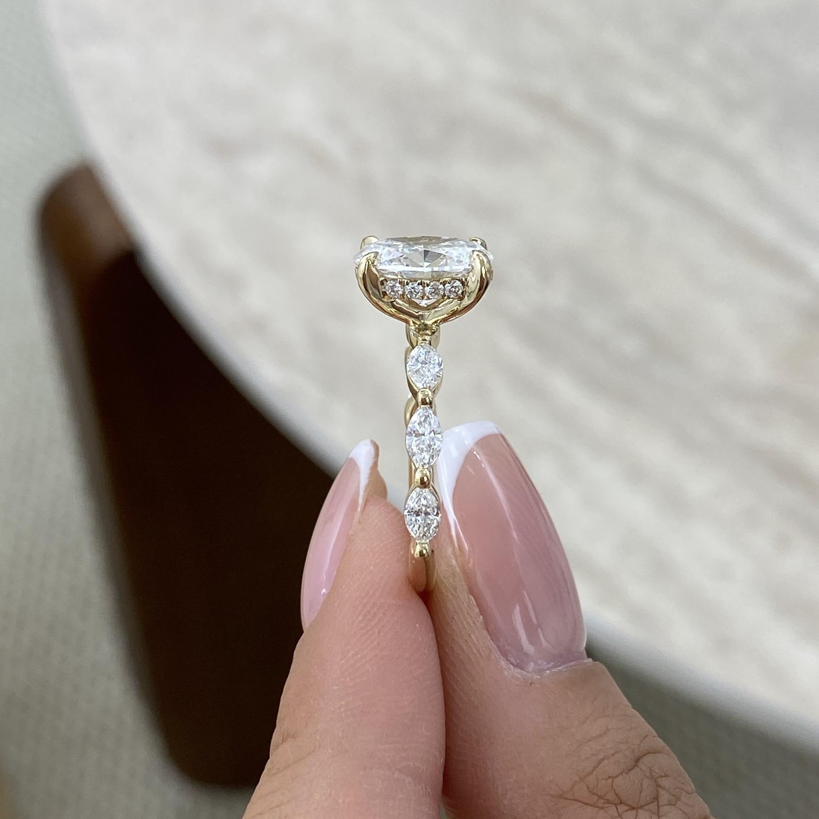 Engagement Ring Yellow Gold 2.8ct IGI Certified E/VVS2 Oval Lab Created Diamond