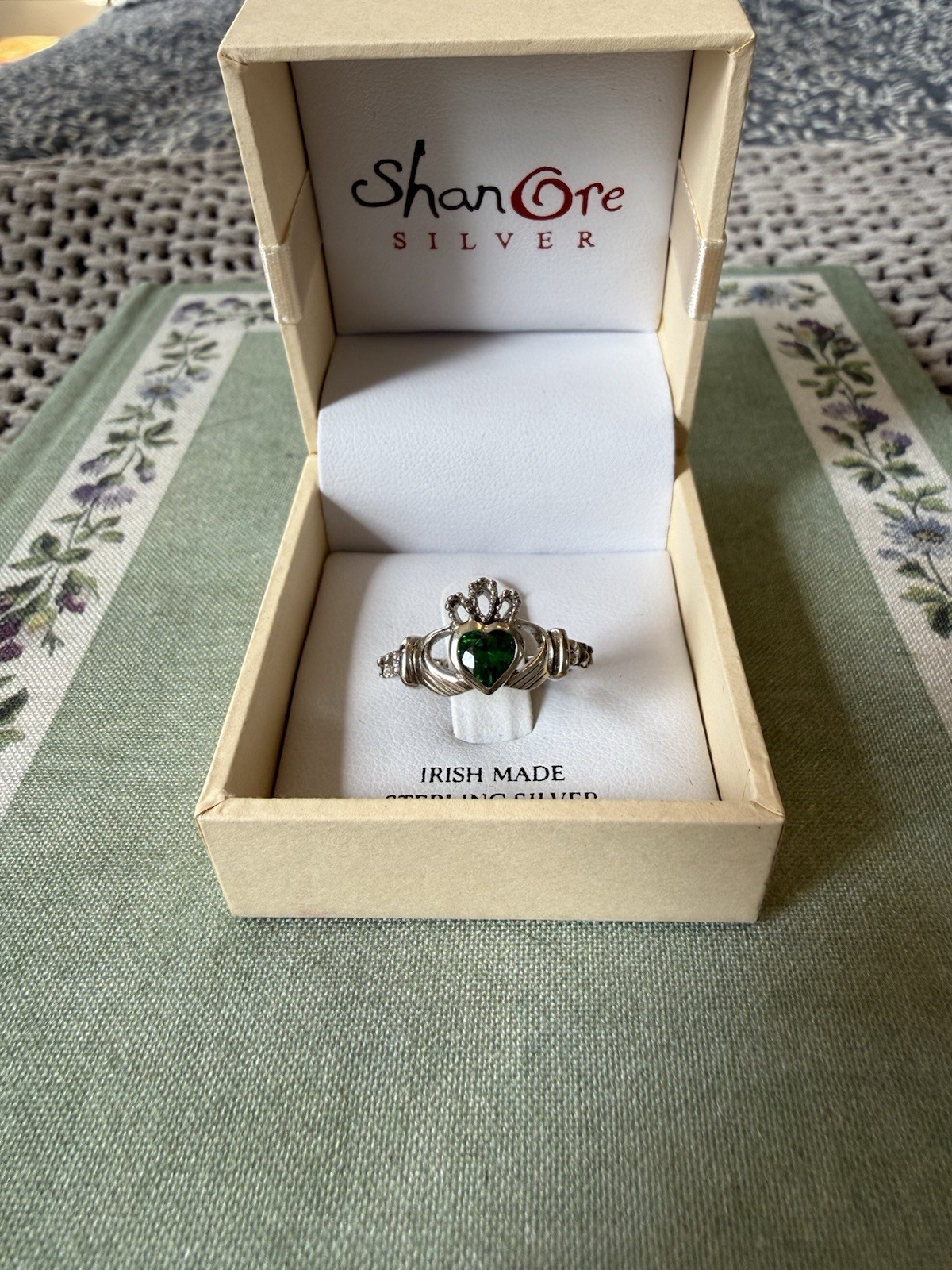 ShanOre Sterling Silver Claddagh Band Ring Size 6 Emerald Green Heart w/Box