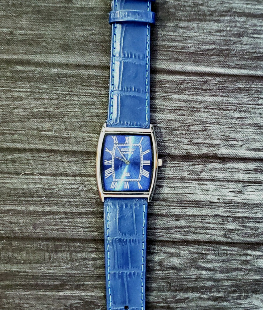 Vintage Barrel Tonneau Tank Slv Blu Blu Satin Men Dress Watch New Mov Batt-