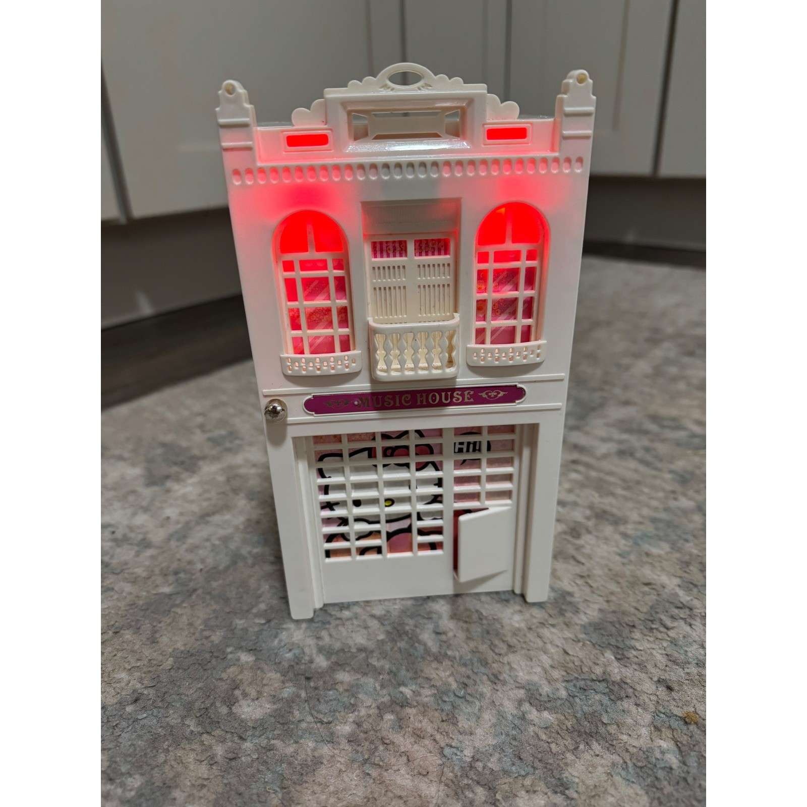VTG Sanrio Hello Kitty Music House Light Up Musical Jewelry Box Kawaii Pink