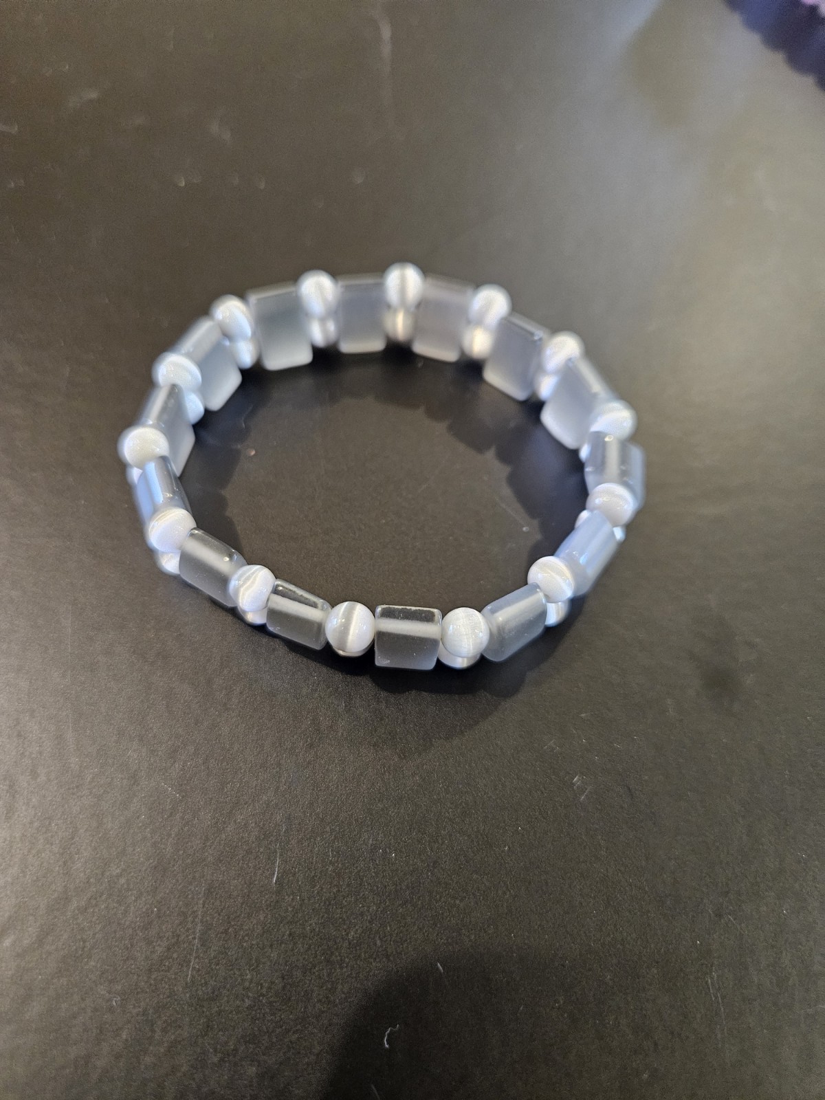 Gray White Stone Beaded Stretch Bracelet, Round Ball Bead, No Clasp