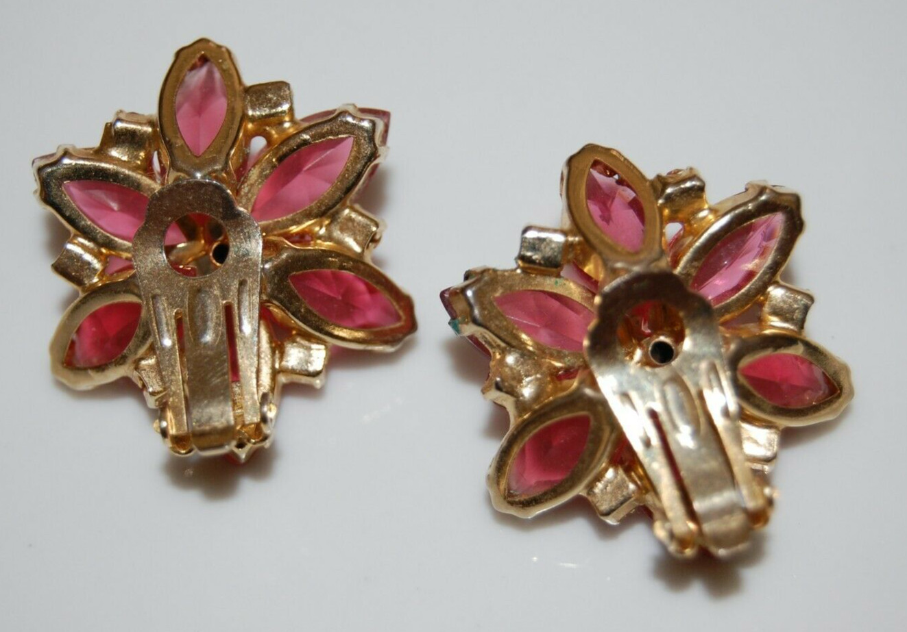 ELEGANT VTG JULIANA COUTURE PINK MARQUIS CRYSTALS OPEN BACK GOLDEN CLIP EARRINGS